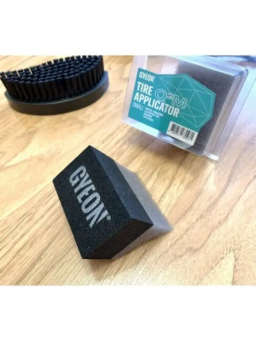 Gyeon Q2M Tire Applicator Small Губка для шин 6х6х4см, 6x6x4 см, фото 3