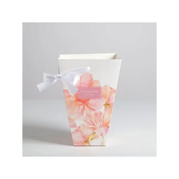 Переноска для цветов на лентах