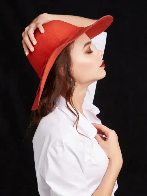 Женские шляпы - купить оригинальные брендовые шляпы в интернет-магазине VipAvenue
