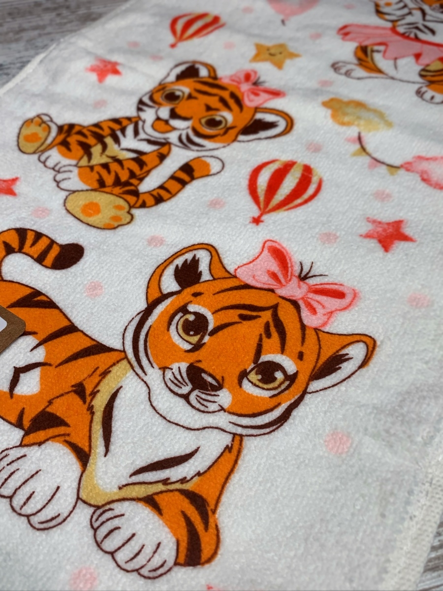 Полотенце с тиграми. Полотенце Тигренок. Полотенце с тигром. Полотенце с тигром 2022. Кухонные полотенца "тигры".