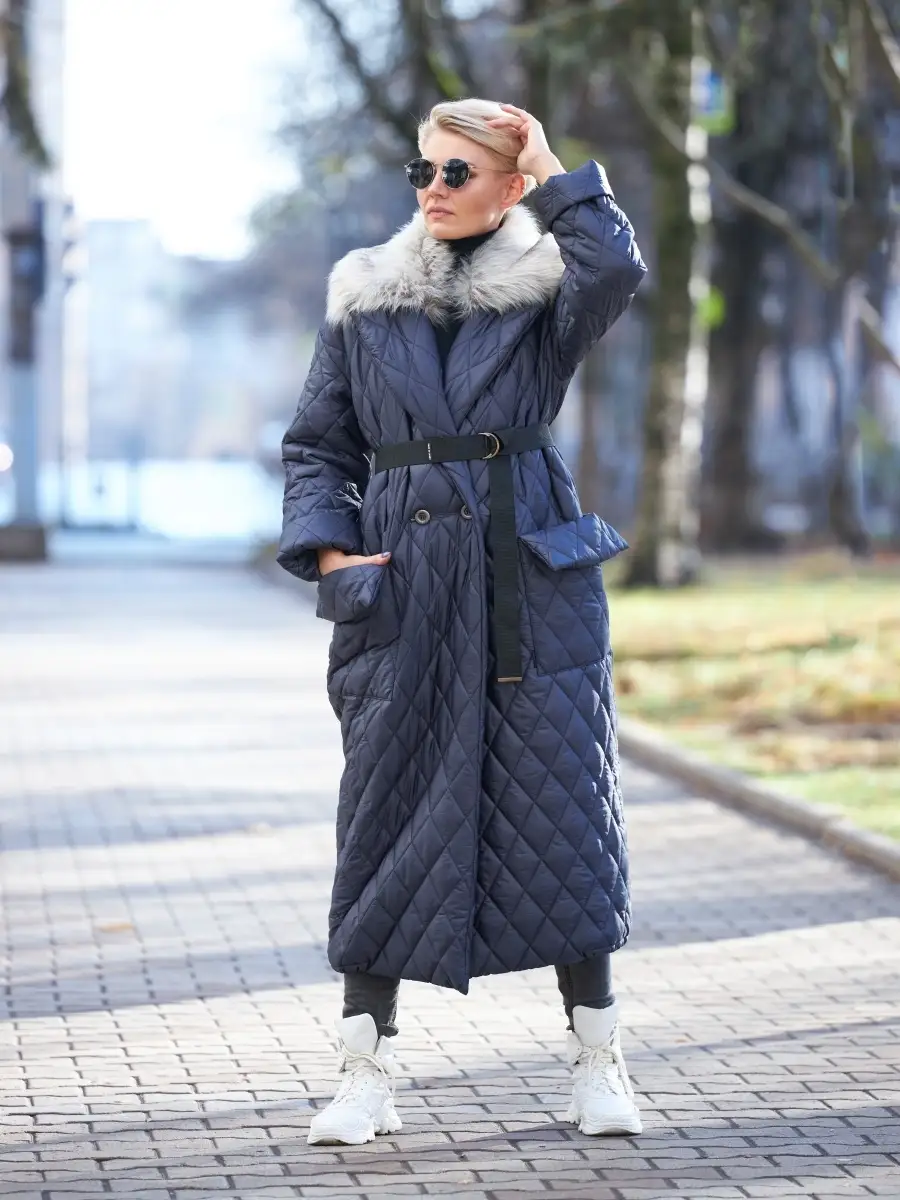 Пальто с меховым воротником - новая коллекция Модного дома Смолиной