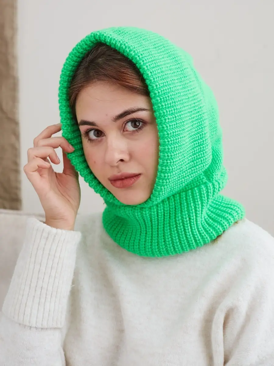 Капор вязаный
