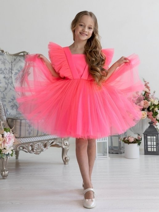 Летняя одежда – 2022: модные платья в цветочек для девочек!