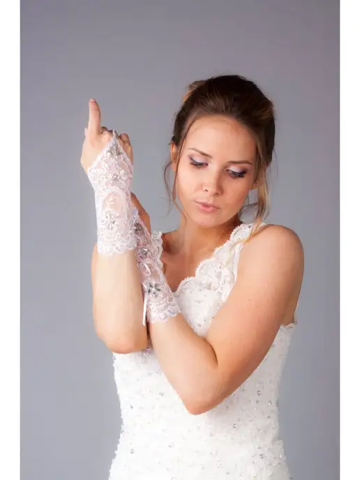Romantic Wedding Свадебные перчатки митенки без пальчиков стразы, кружевные, белый, фото 3