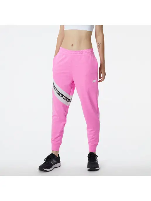 Jogger logo tape nike best sale