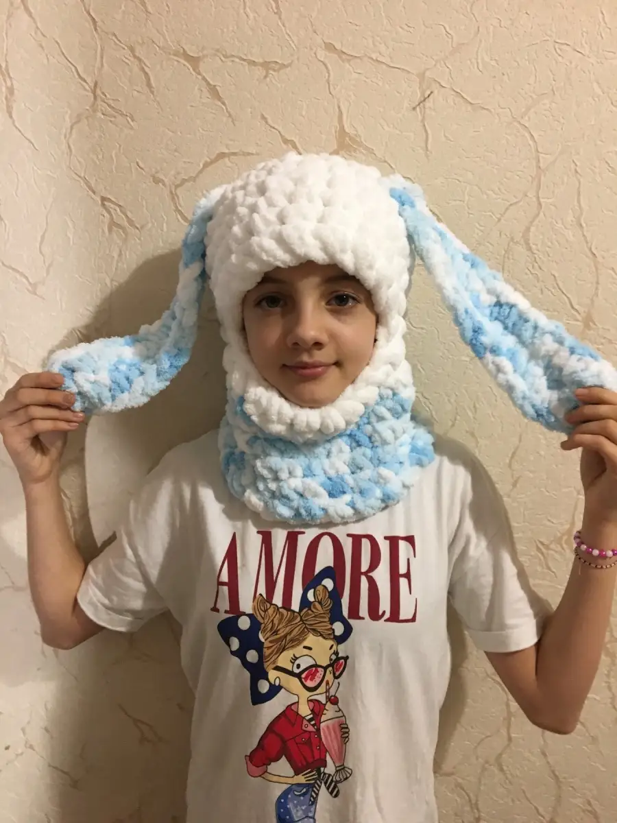 Шапка из плюшевой пряжи