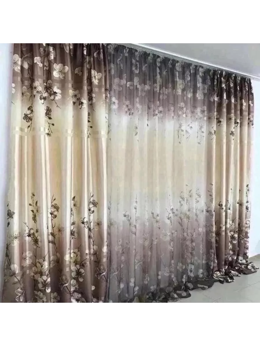 вишневые шторы в интерьере гостиной
