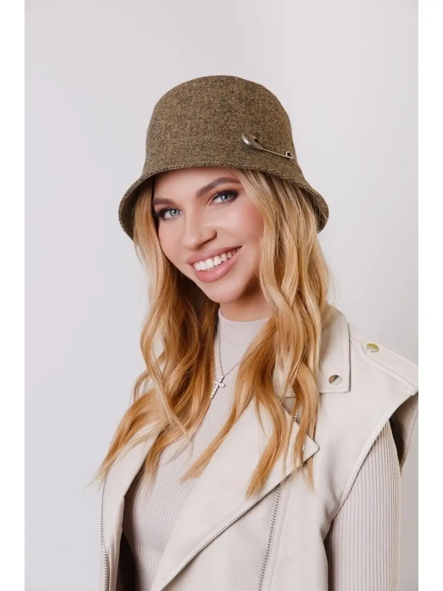 Панамы осень. Осенние шапки для женщин. Осенние шапки. Шапка панама женская. Шерстяная панама женская.